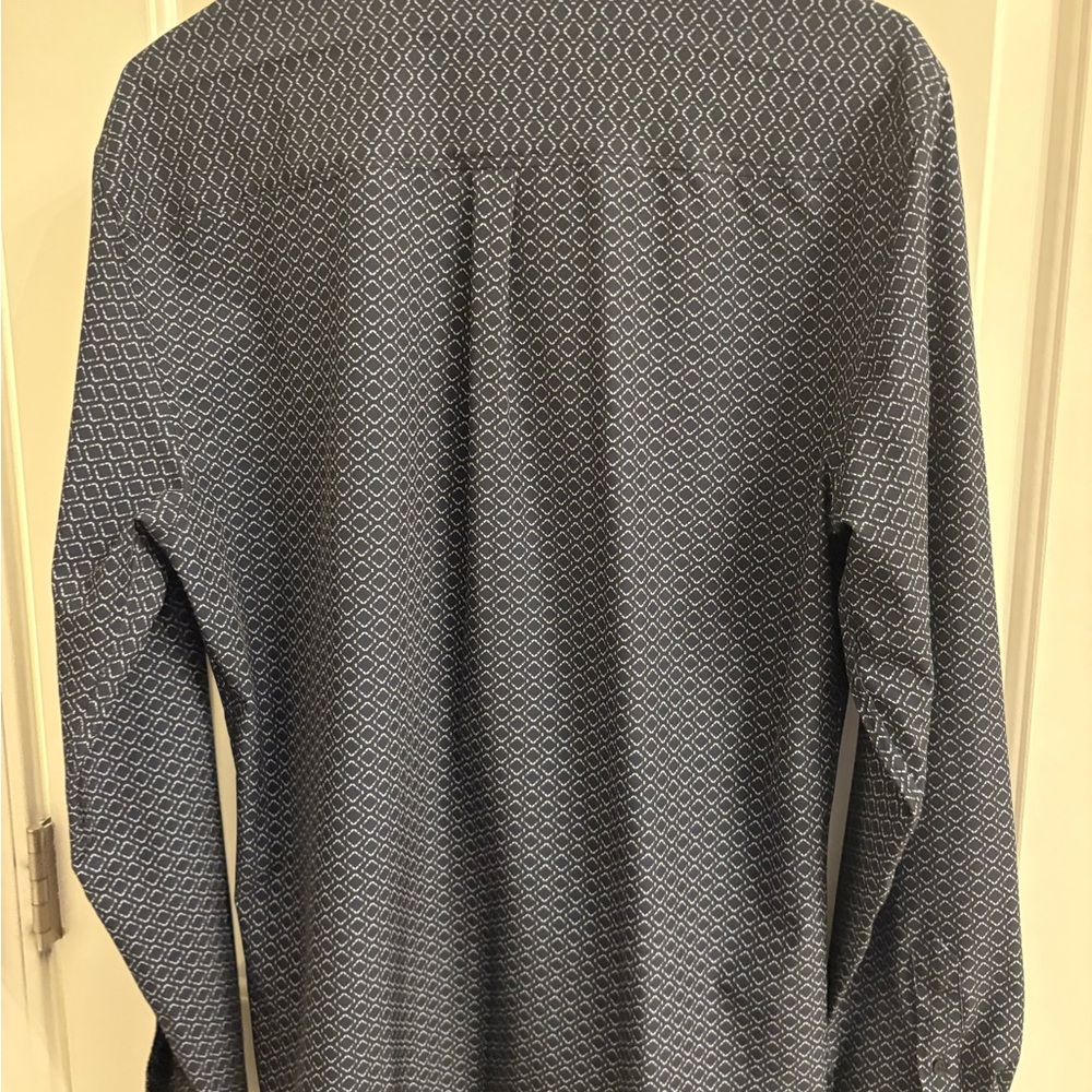 Geometric Patterned Long Sleeve Shirt by Vince Camuto Performance
